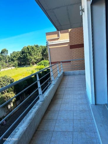 Apart amento T.4 - Eq., cond. c. piscina e p. infantil, Marinha Grand-25