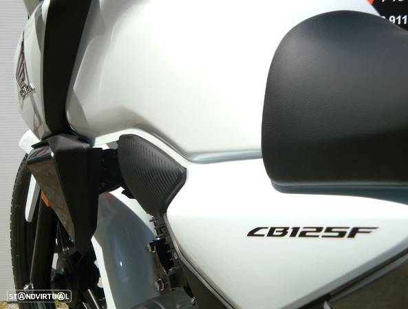 Honda CB F - 25