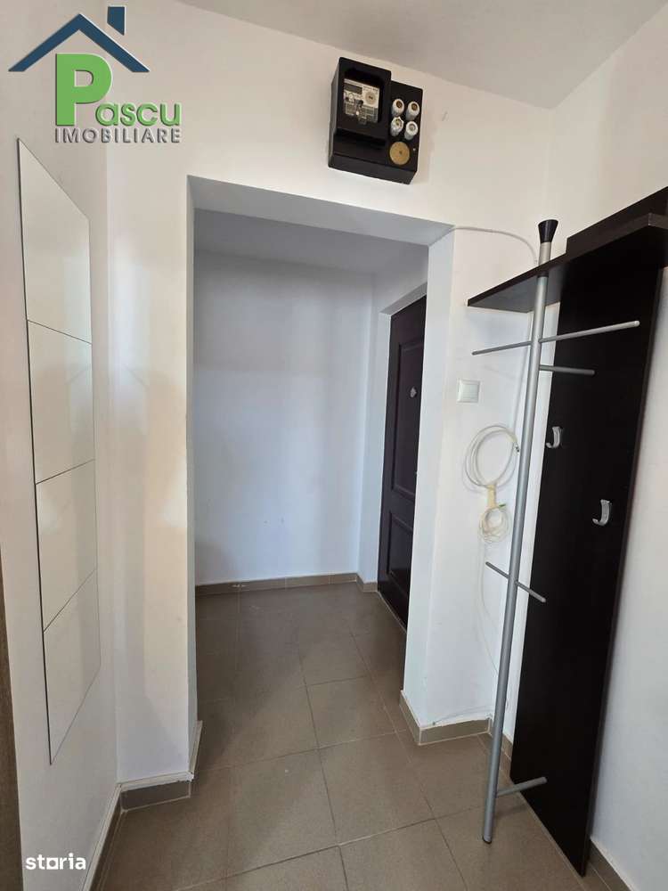 2 camere Eroii Revolutiei, int. Targu Frumos, mobilat, 37 mpu-8