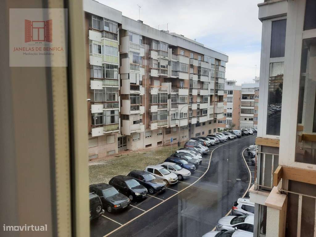 T2 totalmente remodelado, c/arrecadação - Oeiras-17