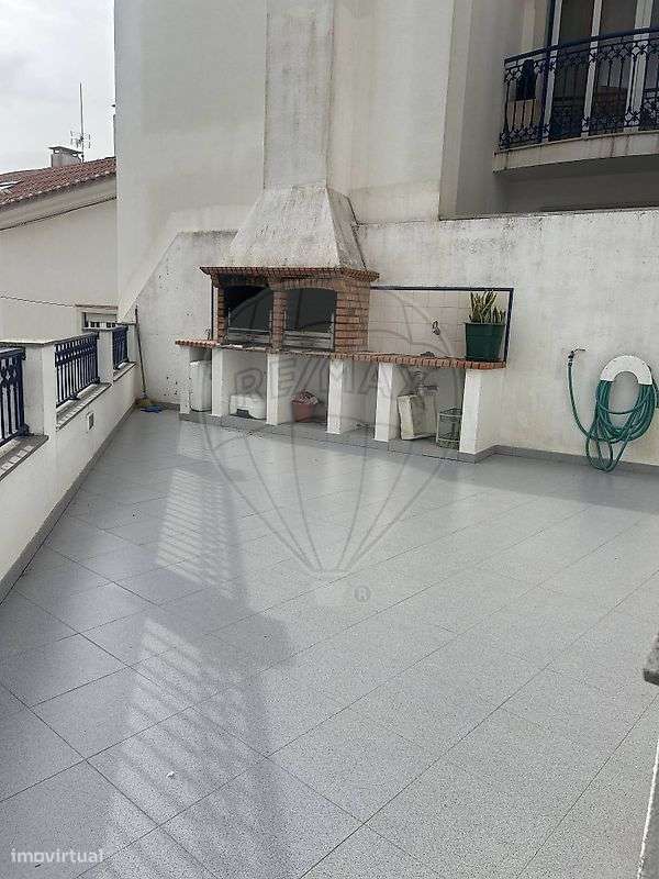 Apartamento T1 para arrendamento - Grande imagem: 2/16