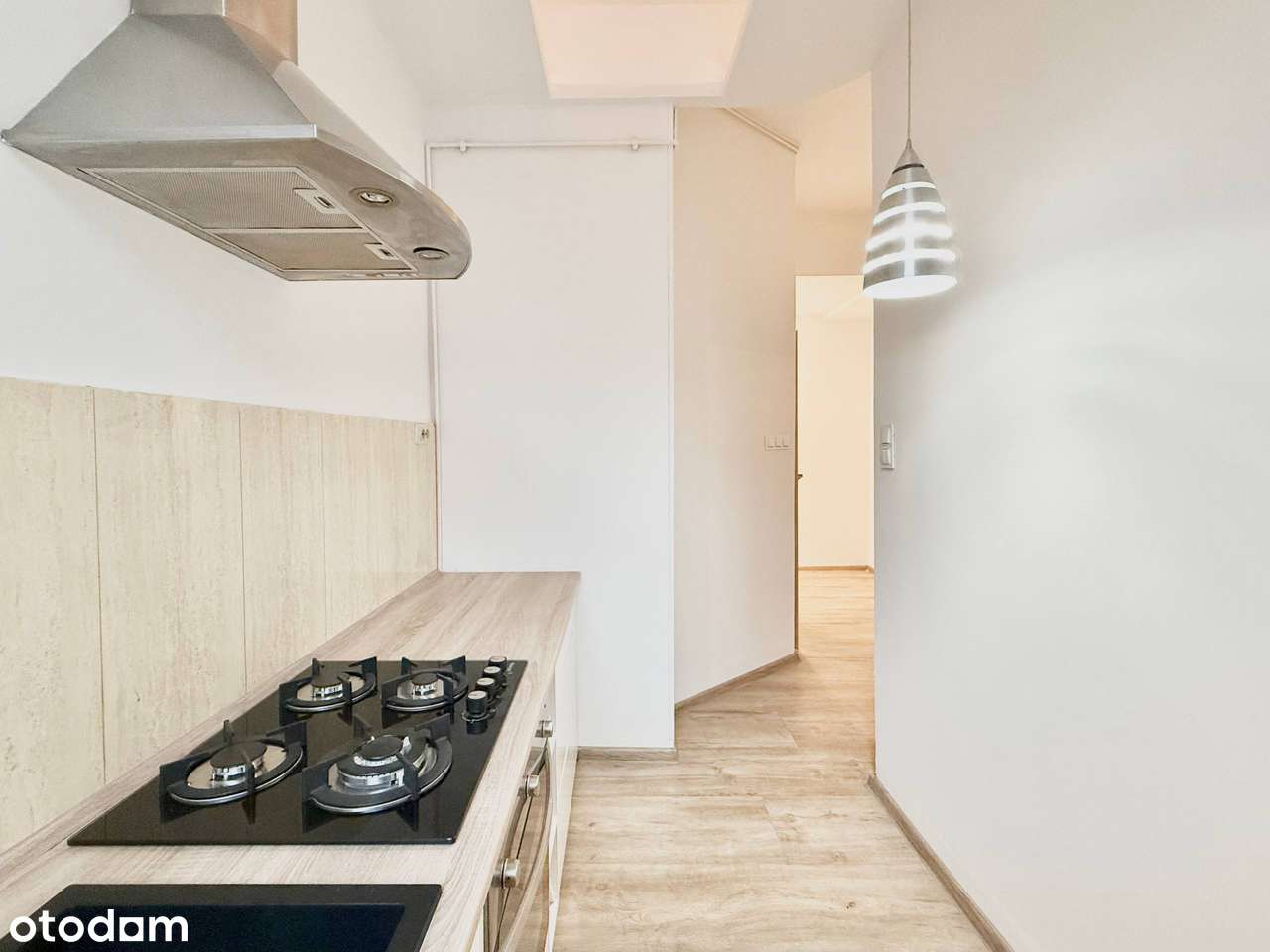 2 pokoje | 37m2 + piwnica 7m2 | Inwestycja | ROI - 7% | Wysokie sufity-11