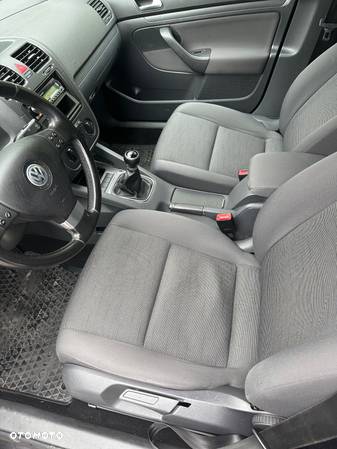 Volkswagen Golf 1.6 Comfortline - 14