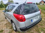 Peugeot 207 1.4 16V Trendy - 12