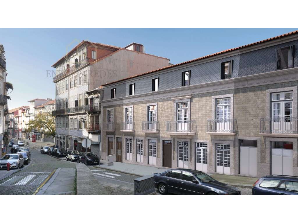 Apartamento T1+1, para comprar na zona histórica do Porto, junto a ... - Grande imagem: 2/60