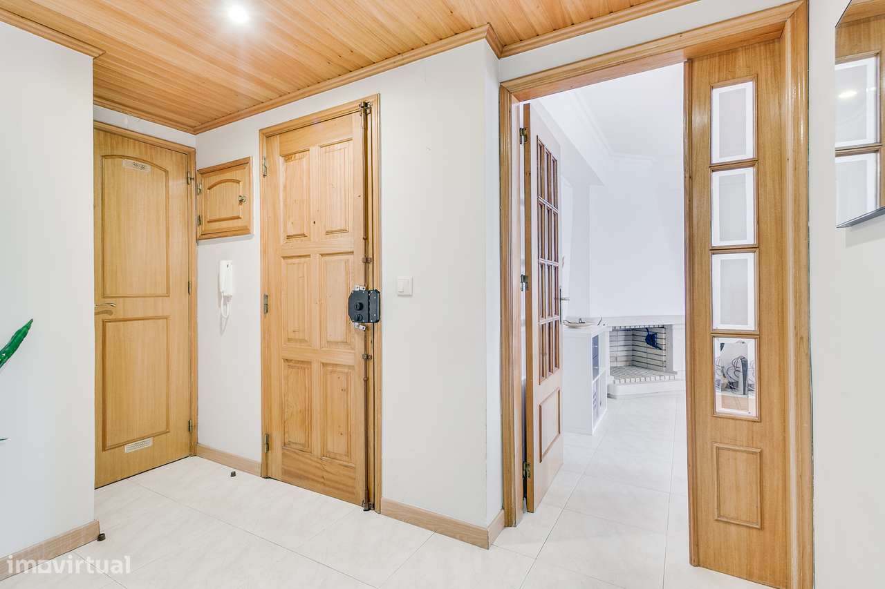 T2 AGUALVA | SUITE | VARANDA FECHADA | ARRECADAÇÃO - Grande imagem: 3/33