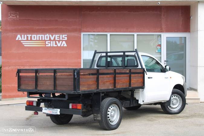 Toyota Hilux 2.5 D-4D 4WD CE CM+AC - 11