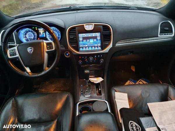 consola centrala scrumiera grile bord interior complet nuca schimbator scaune banchete fata spate Lancia THEMA Chrysler 300C motor 3.0d 239cp cod EXF 2012 dezmembrez dezmembrari piese - 5