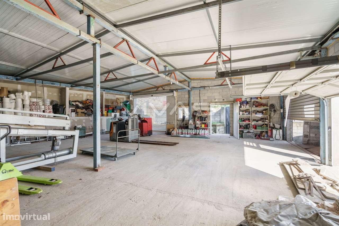 Armazém em Freiriz, Vila Verde - Grande imagem: 5/24