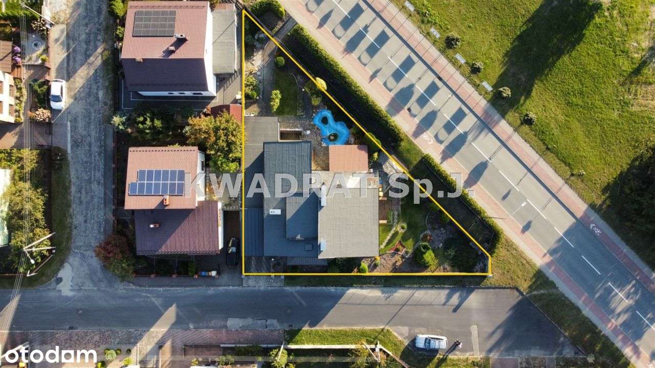 Przestronny dom w spokojnej części Ostrzeszowa-18