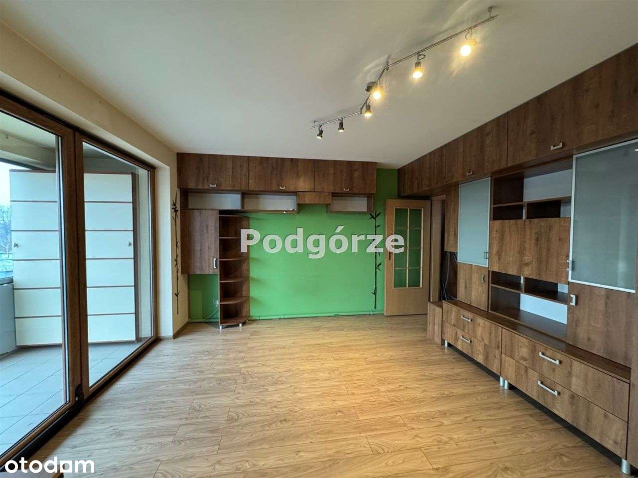 Super układ, balkon, miejsce postojowe - Pełny obrazek: 2/9