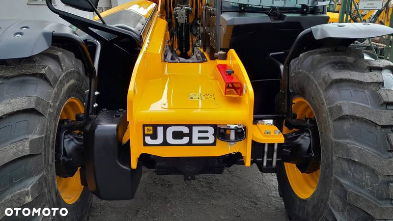 JCB 560-80 2019R agri - 11