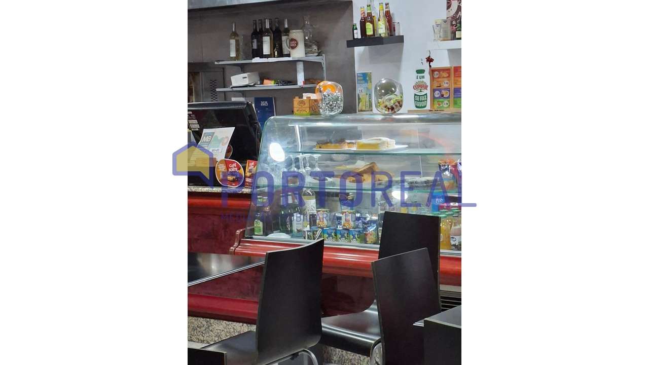 Trespasse Pastelaria em Fânzeres-17