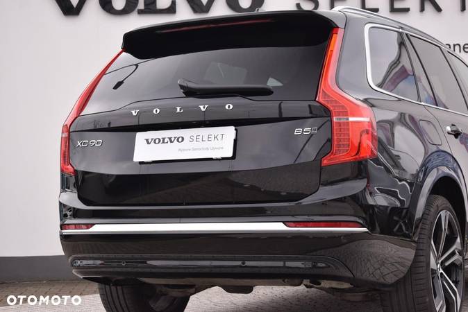 Volvo XC 90 - 9