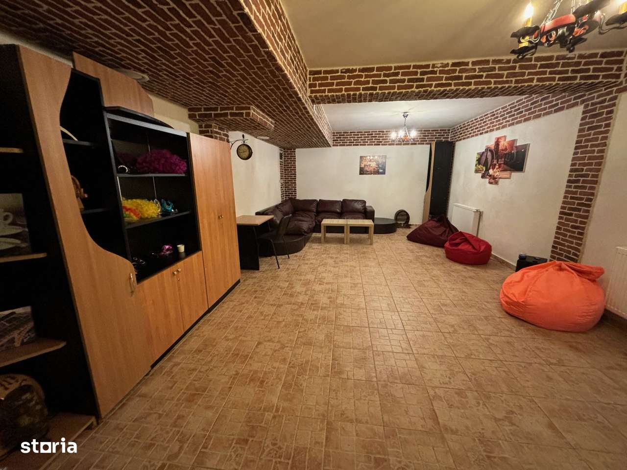 Casa Party Petreceri Botez Nunta Piscina Vila Sauna Jacuzzi Majorat - Imagine principală: 4/20