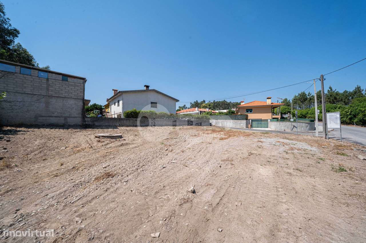 Moradia T3 Térrea com Piscina em Vila Verde-16