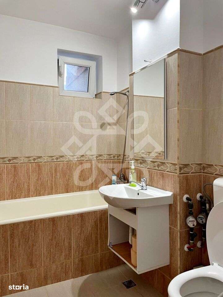 Apartament cu 3 camere de vanzare in Rogerius, Oradea-11