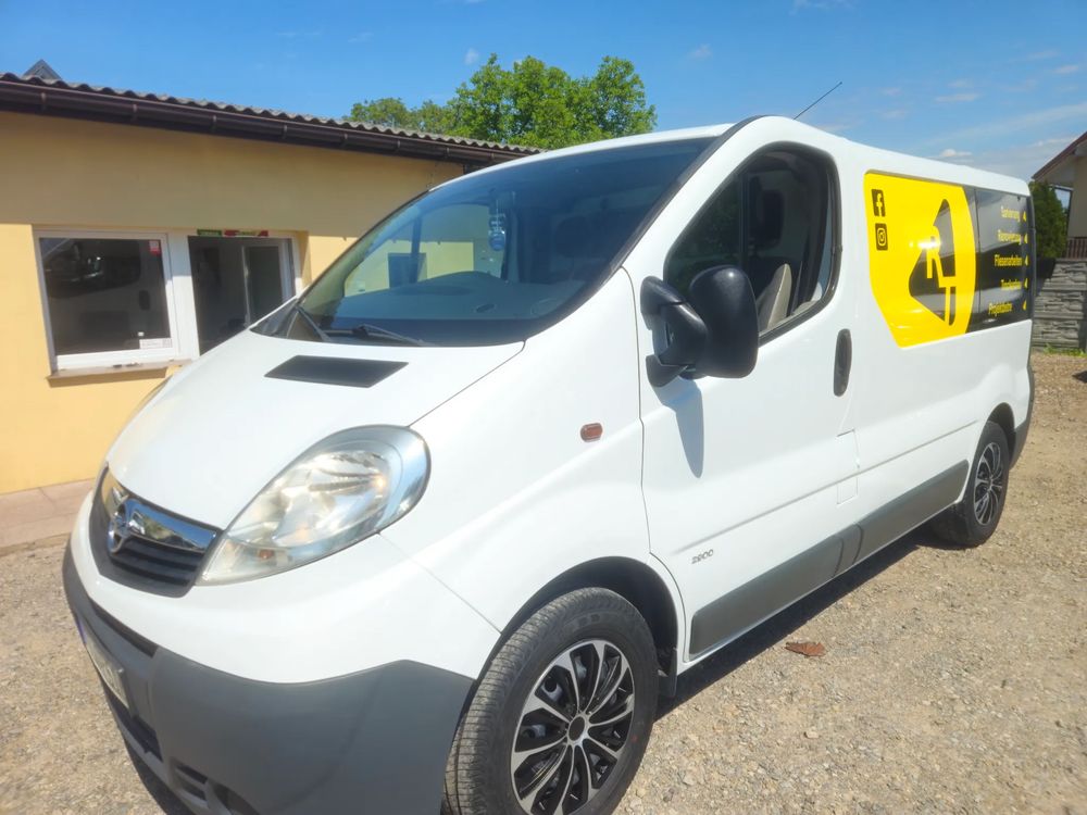 Opel Vivaro 2011