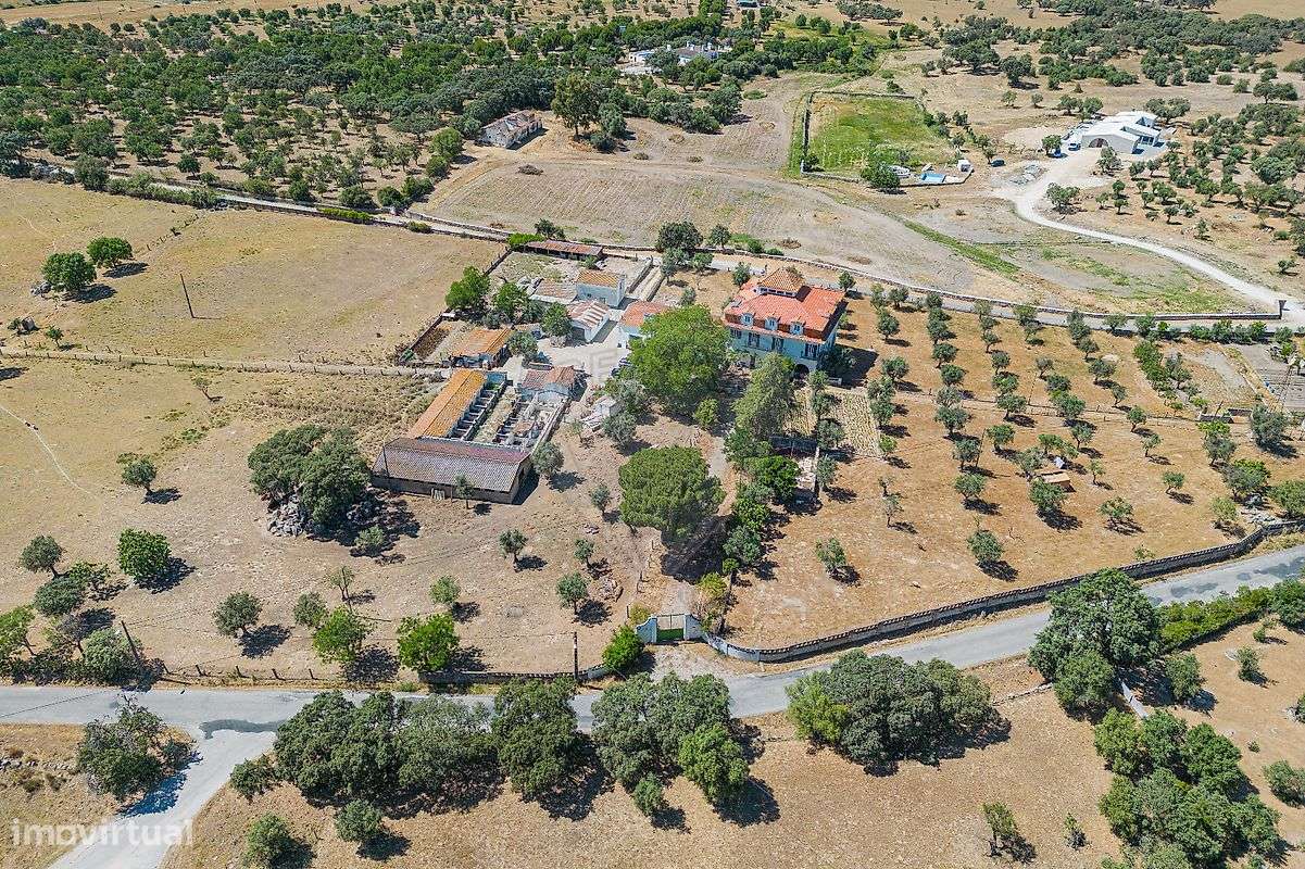 Moradia T13 para venda-45