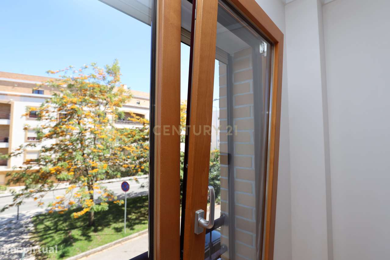 Apartamento T3  || Box 3 viaturas-10
