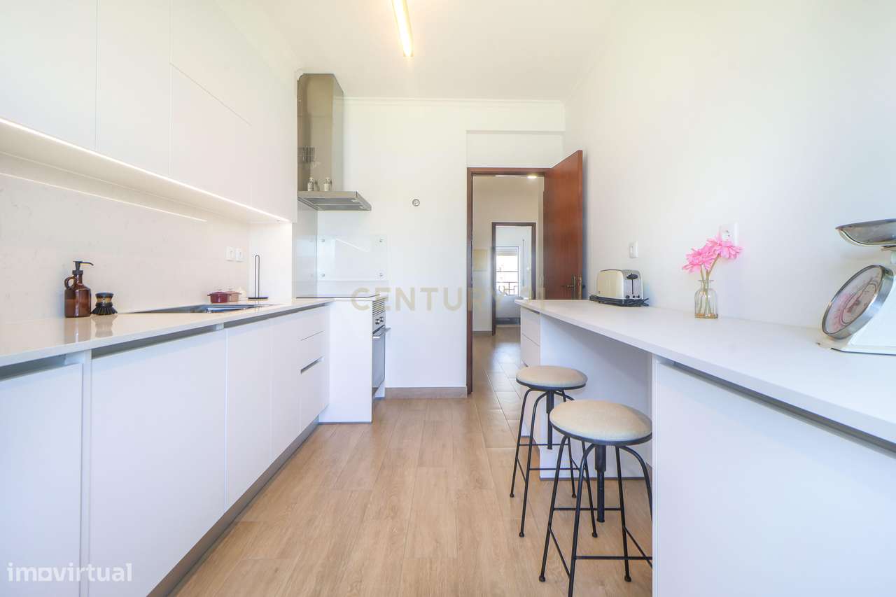 T3 Remodelado em 2024 | Pronto a Habitar | Vendas Novas-8