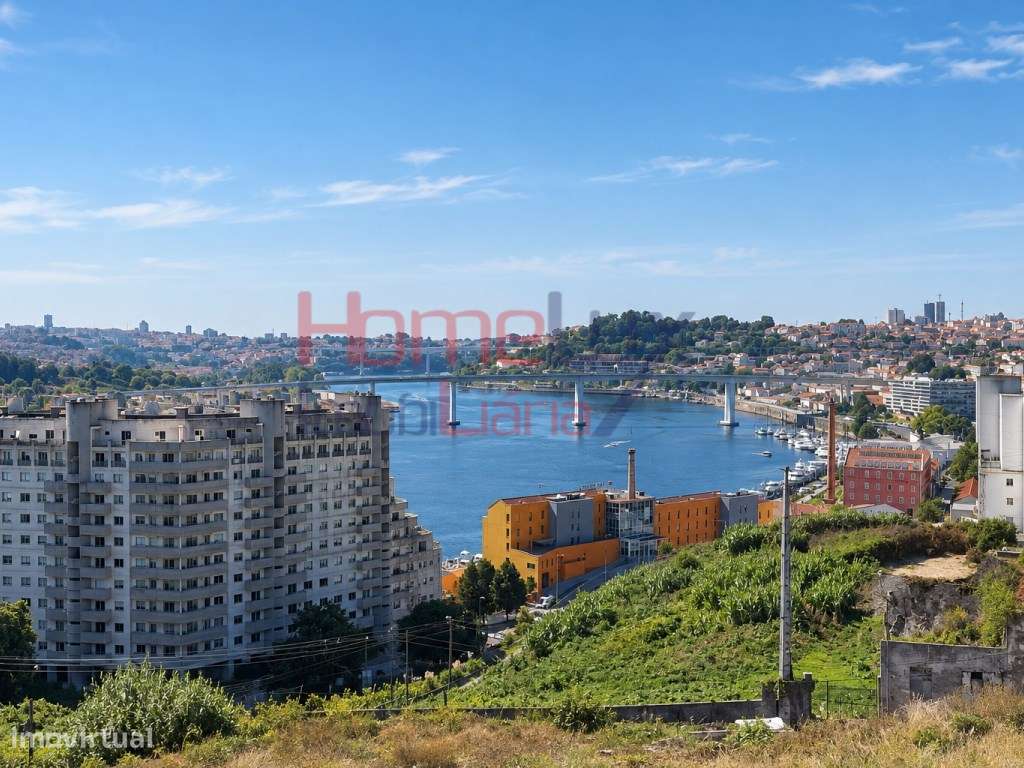 Prédio com vistas para o Rio Douro-46
