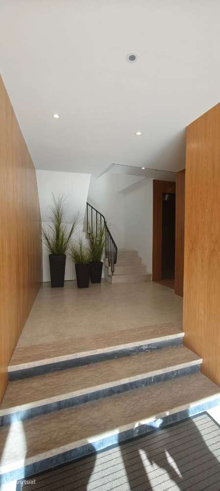 Apartamento T3 com  2 varandas e vistas de mar. A 1 minuto da praia-15