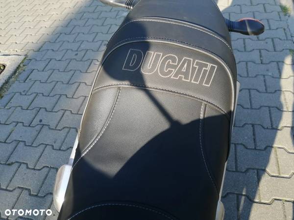 Ducati Monster - 8