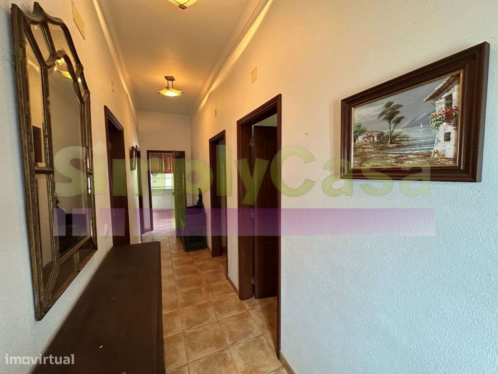 Moradia T2 + Espaço Comercial - CANHA-1