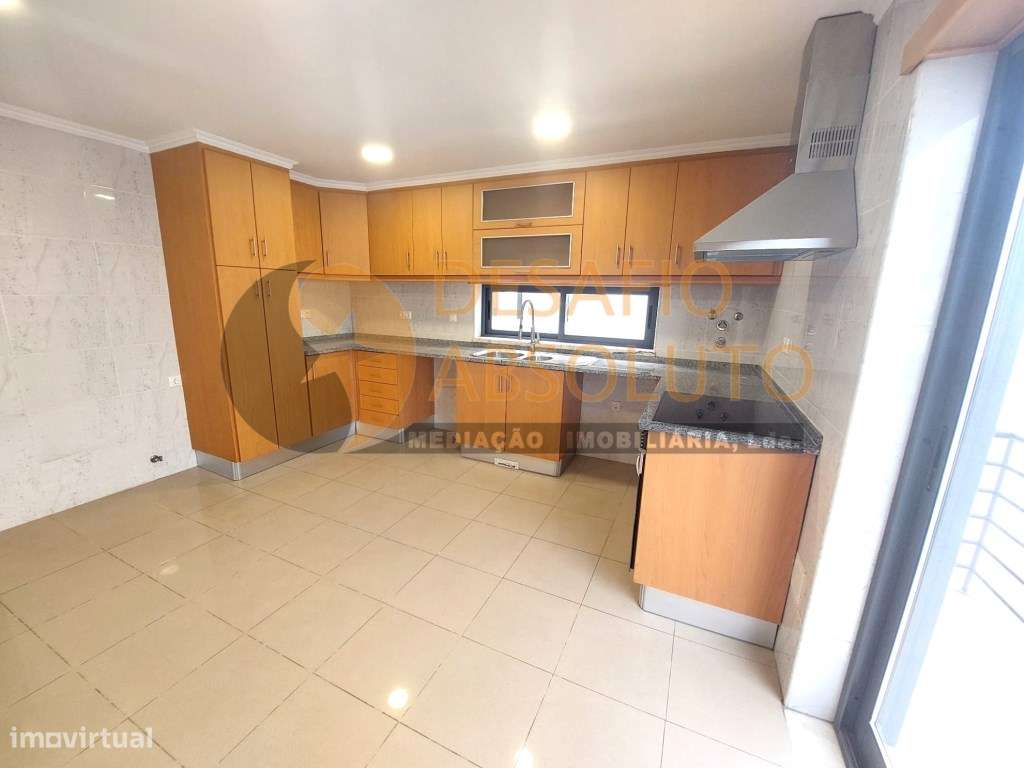 Moradia Isolada T5, boas áreas. Quinta da Alembrança - Feijó-11