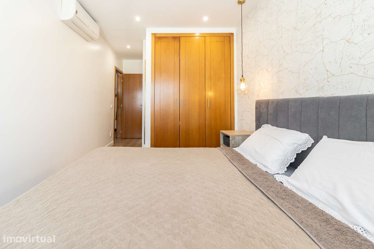 Moderno apartamento T3 com parqueamento e arrecadação-39