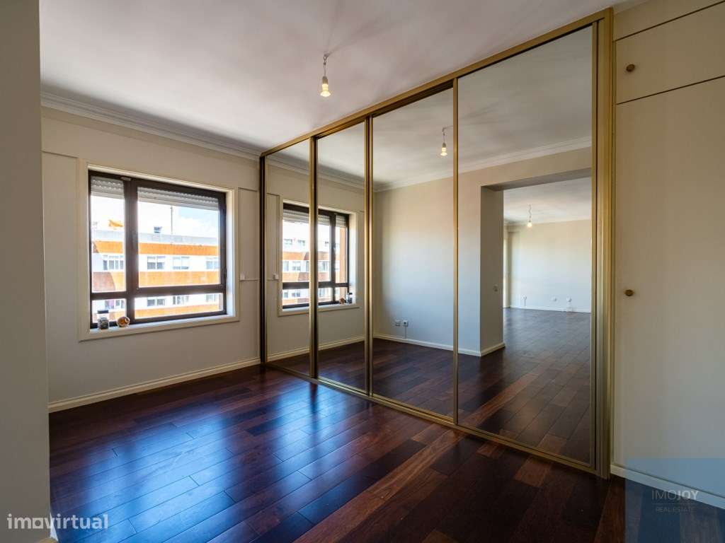 Apartamento T5 Duplex em Matosinhos-13