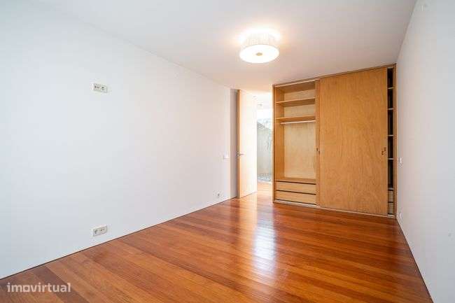 Moradia T3 para venda na  Rua do Telhado - São Pedro ( Este), Braga-11