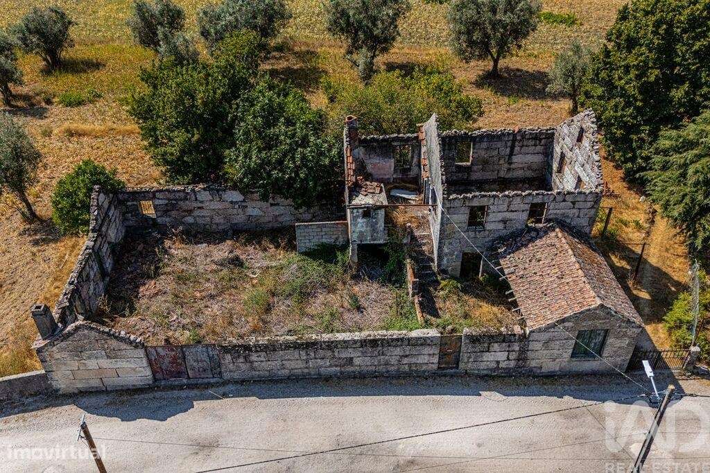 Quinta T4 em Moimenta de Maceira Dão e Lobelhe do Mato de 225,00 m2 - Grande imagem: 5/24