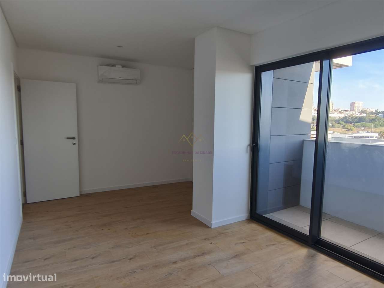 Penthouse T5 com varandas, 2 Garagens Box e Arrecadação, em Empreendim-30