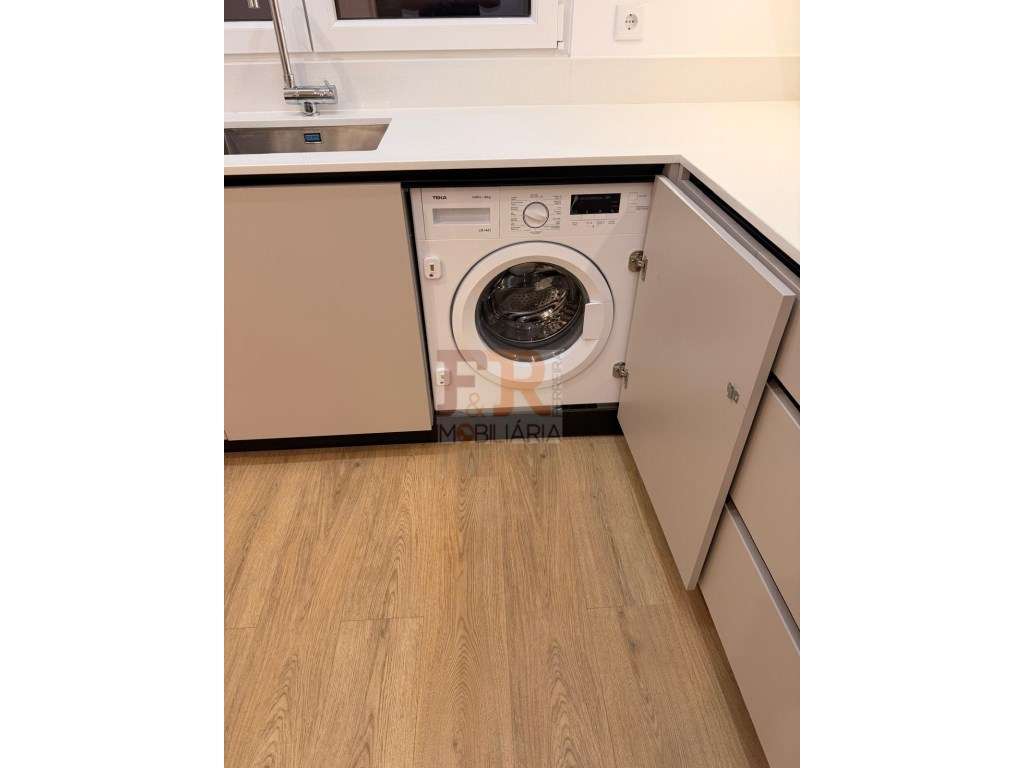 Moradia Geminada Gaveto T3 com Garagem Quinta do Conde-22