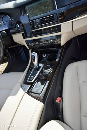 BMW Seria 5 520d Touring Aut. Luxury Line - 29