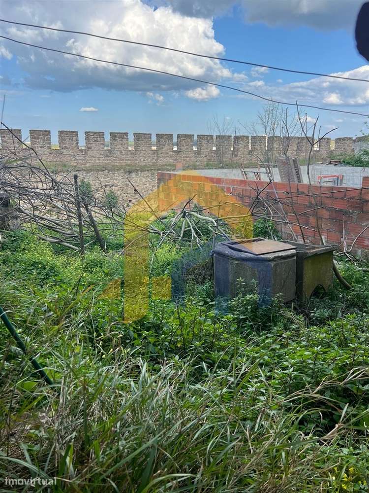 Prédio T5,  zona histórica de Estremoz, junto à Pousada Rainha Santa I-18