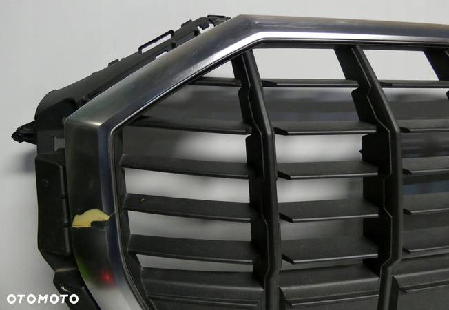 AUDI Q3 2018- 83A GRILL GRIL ATRAPA - 2