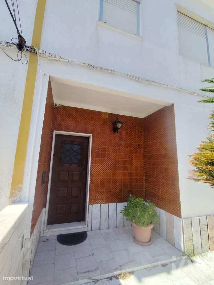 Moradia em banda T3 em Nossa Senhora da Conceição e São Bartolomeu de - Grande imagem: 2/29