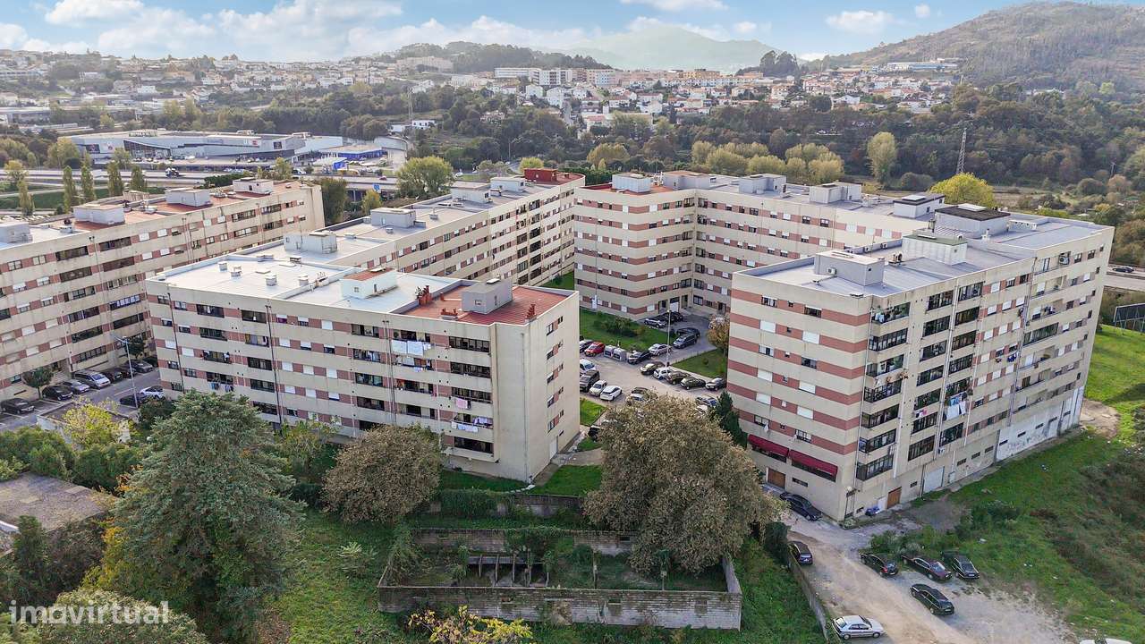 Apartamento T3 em Ferreiros, Braga-36