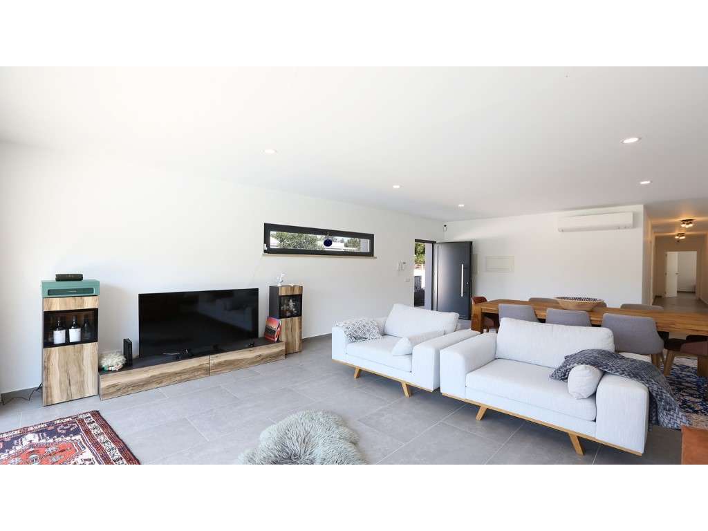 Moradia T4 Contemporânea com Piscina, Jardim e Excelente Localizaçã...-21