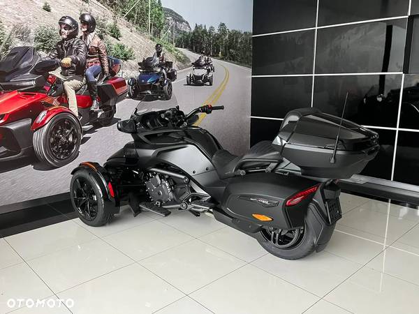 Can-Am Spyder - 6