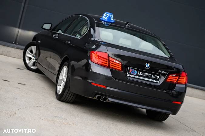 BMW Seria 5 528i Aut. - 3