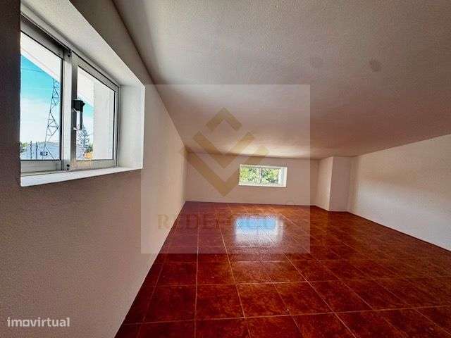 ​Moradia T3 Restaurada no Centro de Escapães-33