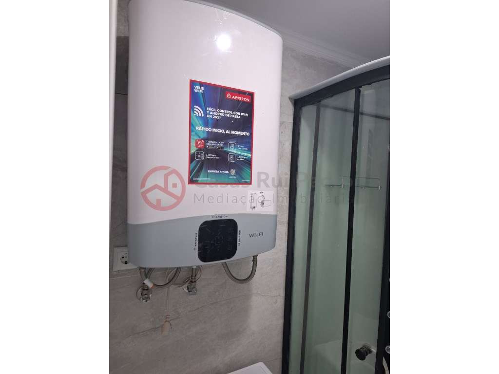 Espaço transformado em T2, com rendimento, em Vale de Milhaços - Grande imagem: 5/17