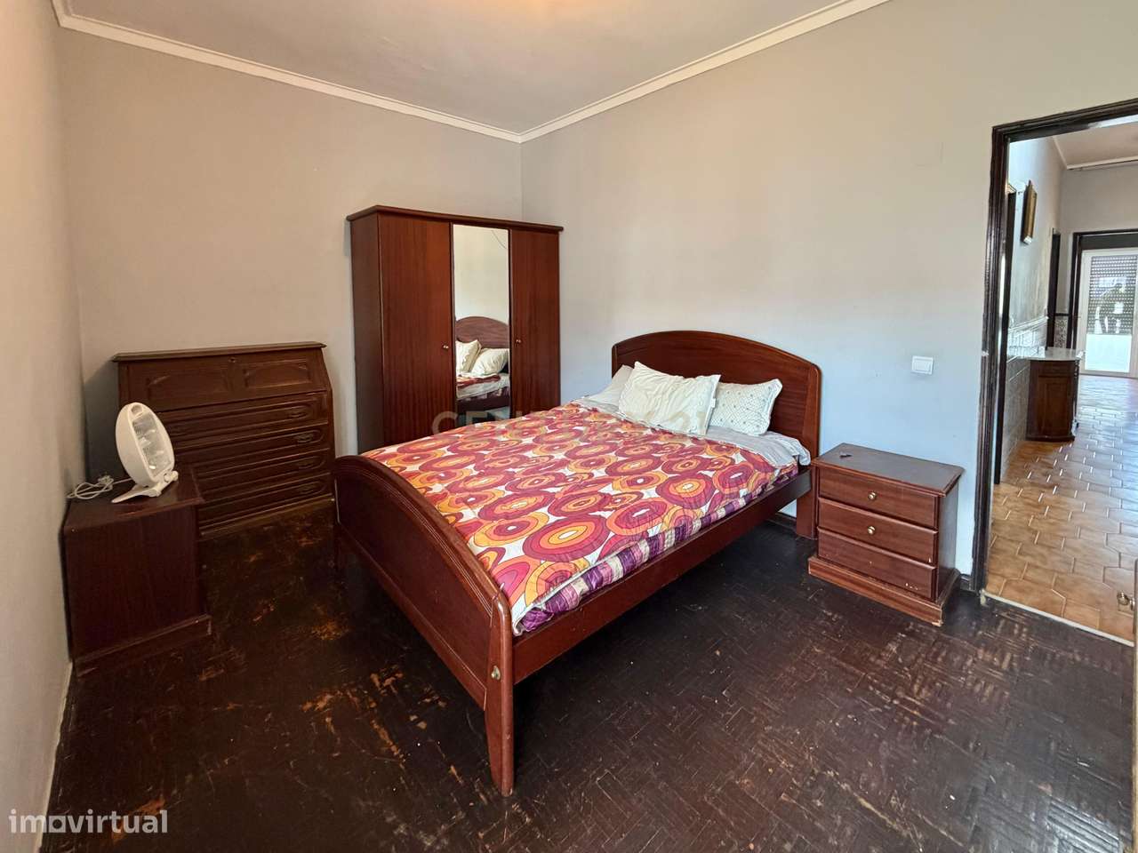 Apartamento T3 transformado em T2 | Amora-8