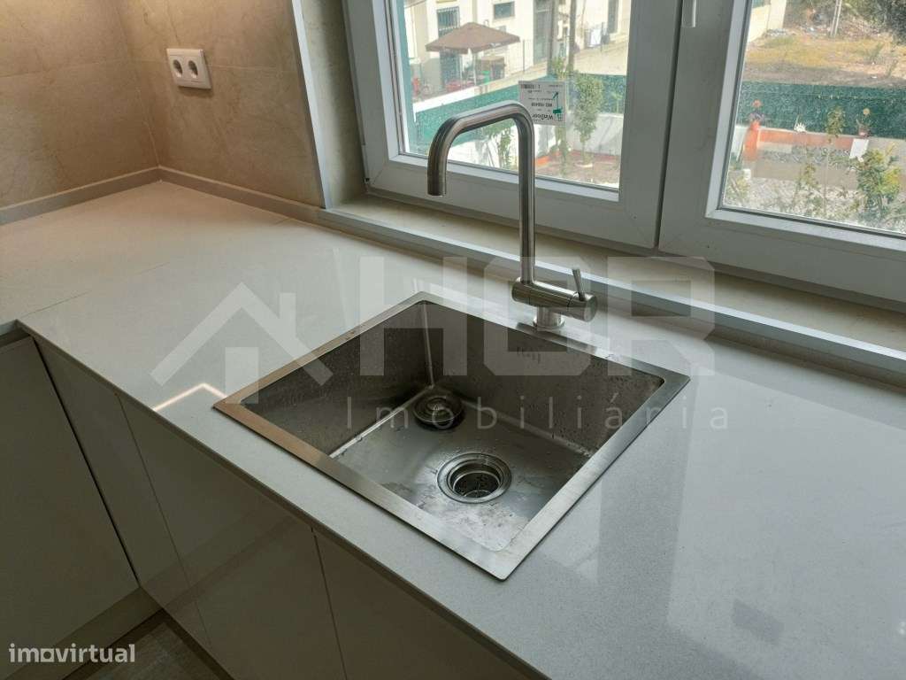 T3 | ENTRADA A ESTREAR | 2 CASAS DE BANHO | EXCELENTE LOCALIZAÇÃO-7