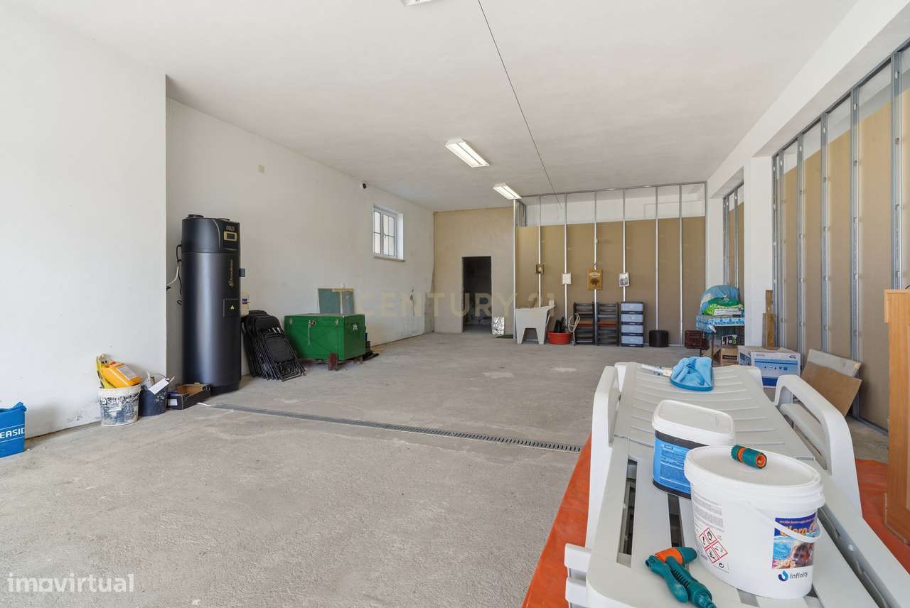 Moradia T5 com Garagem e Piscina em Miragaia, Lourinhã-43