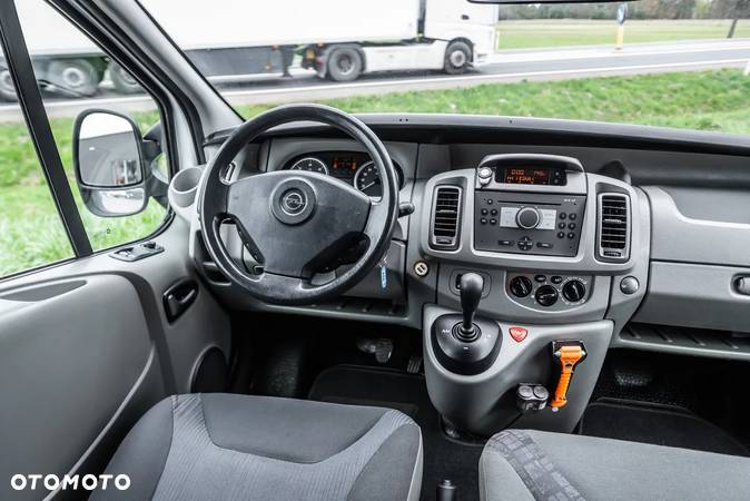 Opel Vivaro - 19